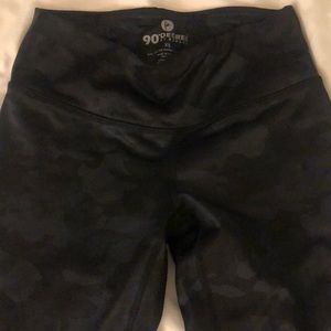 Camo leggings like new size XS